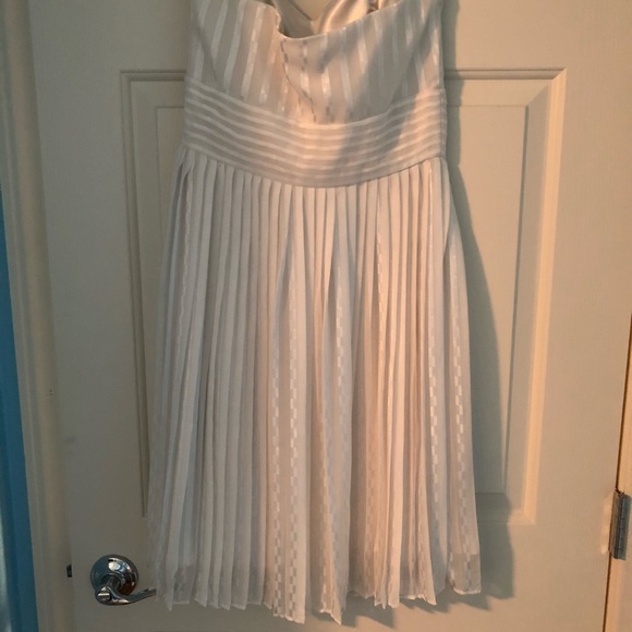 White House Black Market white strapless dress - Picture 3 of 4